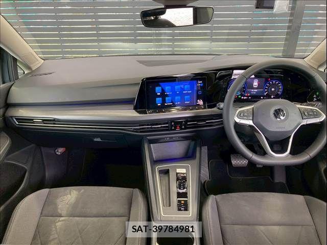 VolksWagen GOLF VARIANT 2021-08 8247157-1