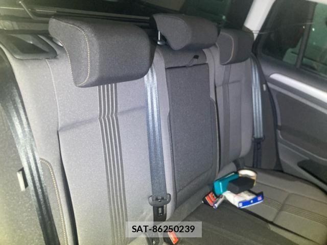 VolksWagen GOLF VARIANT 2016-09 8247159-9