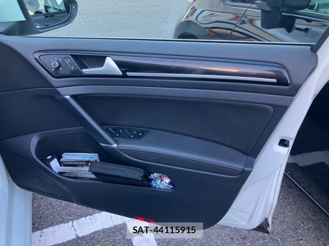 VolksWagen GOLF VARIANT 2015-11 8247158-9