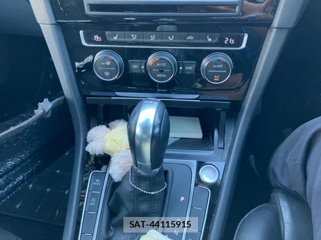 VolksWagen GOLF VARIANT 2015-11 8247158-18