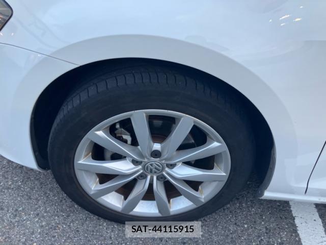 VolksWagen GOLF VARIANT 2015-11 8247158-6