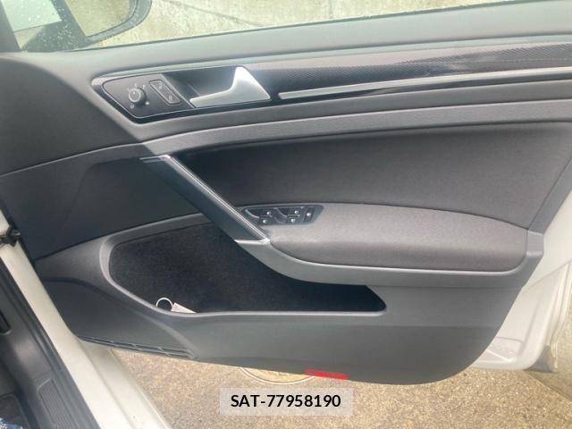 VolksWagen GOLF VARIANT 2015-03 8318085-14