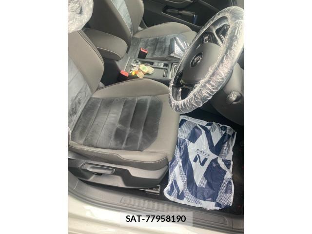 VolksWagen GOLF VARIANT 2015-03 8318085-16