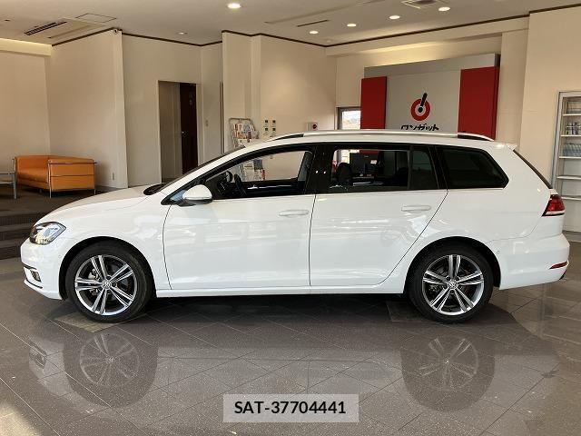 VolksWagen GOLF VARIANT 2020-02 8318082-11