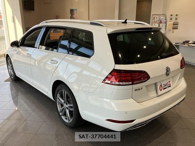 VolksWagen GOLF VARIANT 2020-02 8318082-14