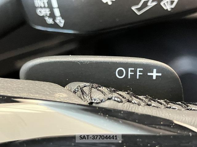 VolksWagen GOLF VARIANT 2020-02 8318082-17