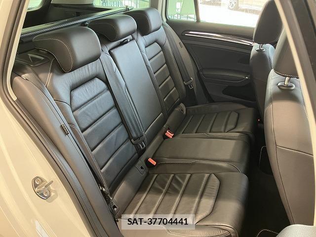 VolksWagen GOLF VARIANT 2020-02 8318082-18