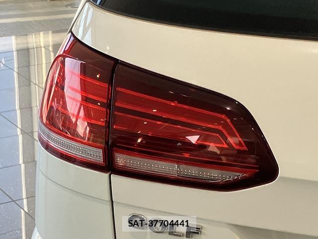 VolksWagen GOLF VARIANT 2020-02 8318082-23