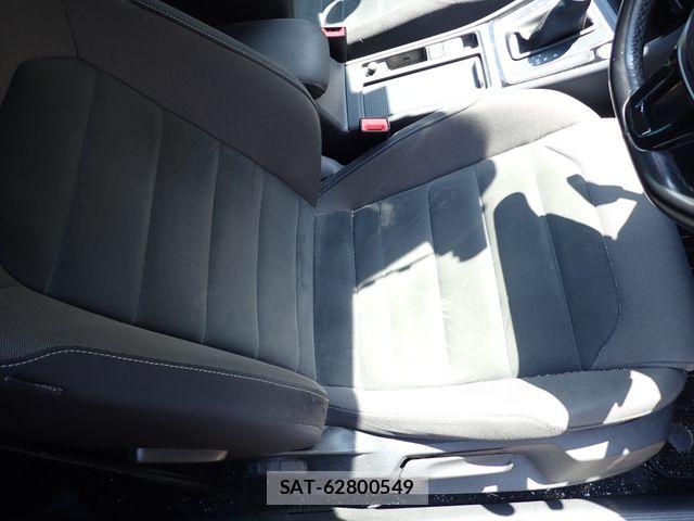 VolksWagen GOLF VARIANT 2018-11 8318081-23