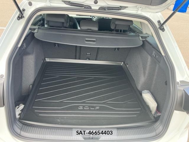 VolksWagen GOLF VARIANT 2023-09 8318083-16