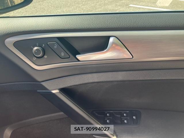 VolksWagen GOLF VARIANT 2015-10 8318088-10