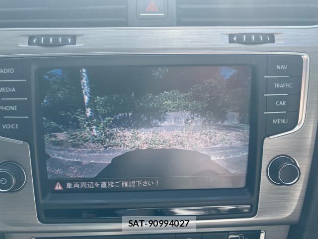 VolksWagen GOLF VARIANT 2015-10 8318088-16