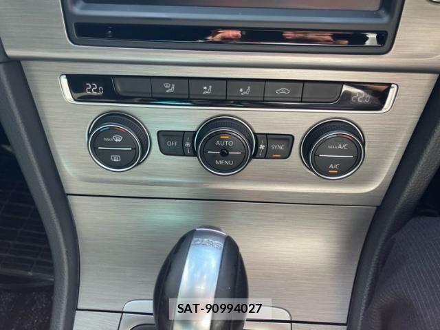 VolksWagen GOLF VARIANT 2015-10 8318088-17