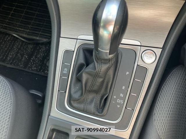 VolksWagen GOLF VARIANT 2015-10 8318088-18