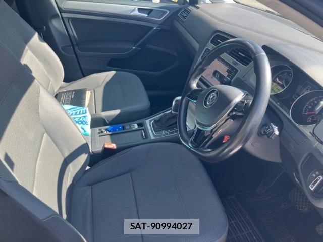 VolksWagen GOLF VARIANT 2015-10 8318088-24