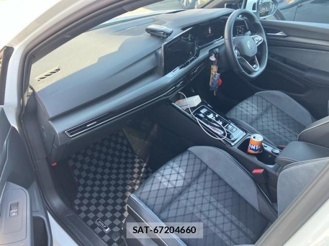 VolksWagen GOLF VARIANT 2024-02 8338509-9
