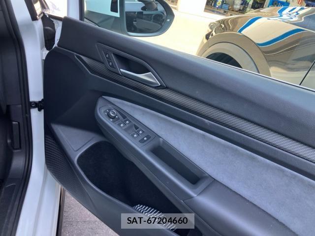 VolksWagen GOLF VARIANT 2024-02 8338509-16