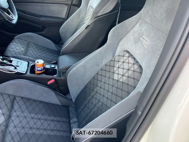 VolksWagen GOLF VARIANT 2024-02 8338509-8