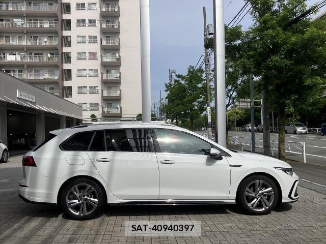 VolksWagen GOLF VARIANT 2024-04 8337906-10