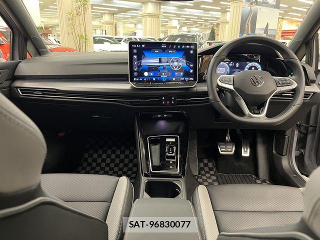 VolksWagen GOLF VARIANT 2025-05 8355889-1