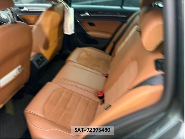 VolksWagen GOLF VARIANT 2018-02 8369744-13