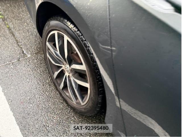 VolksWagen GOLF VARIANT 2018-02 8369744-3