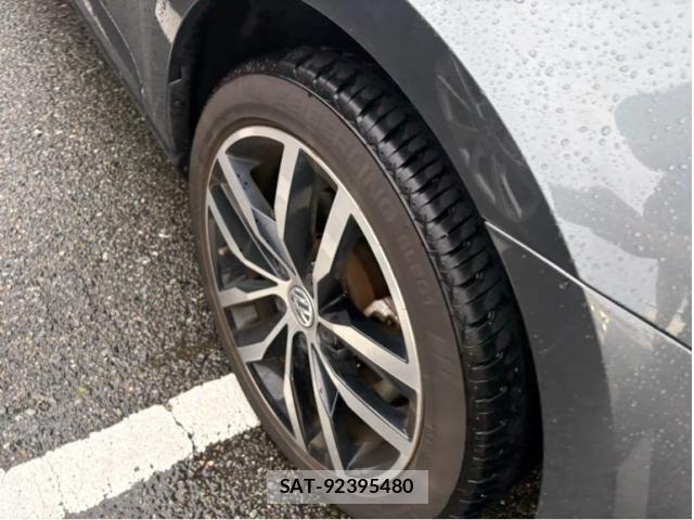 VolksWagen GOLF VARIANT 2018-02 8369744-5