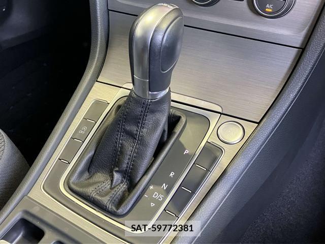 VolksWagen GOLF VARIANT 2016-05 8369742-14