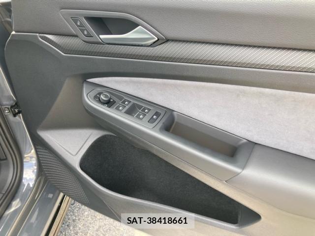 VolksWagen GOLF VARIANT 2023-07 8369741-12