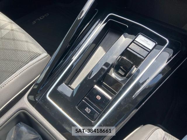 VolksWagen GOLF VARIANT 2023-07 8369741-20