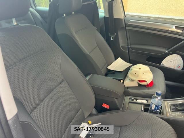 VolksWagen GOLF VARIANT 2017-10 8415849-12