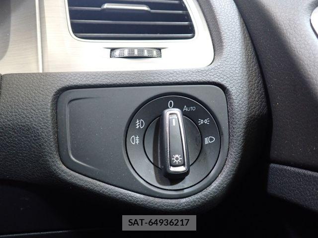 VolksWagen GOLF VARIANT 2017-04 8486269-21