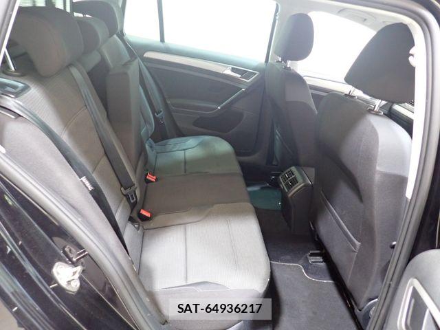 VolksWagen GOLF VARIANT 2017-04 8486269-24