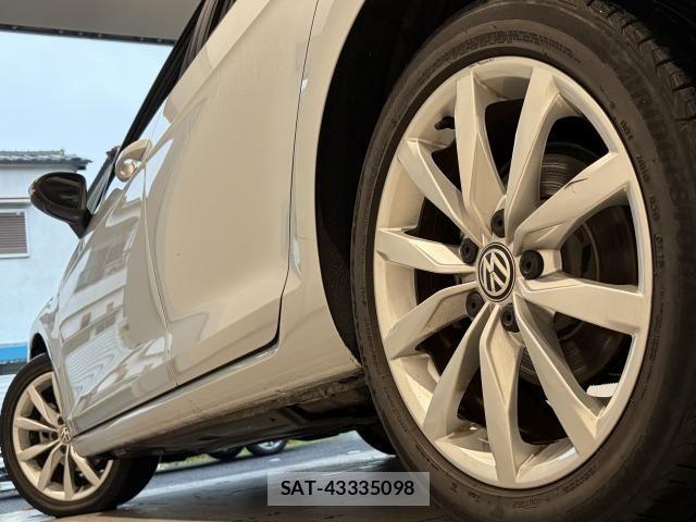 VolksWagen GOLF VARIANT 2015-03 8528212-13