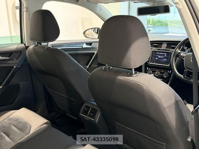 VolksWagen GOLF VARIANT 2015-03 8528212-26