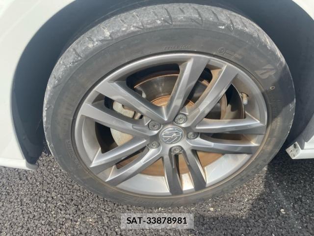VolksWagen GOLF VARIANT 2015-12 8528213-15