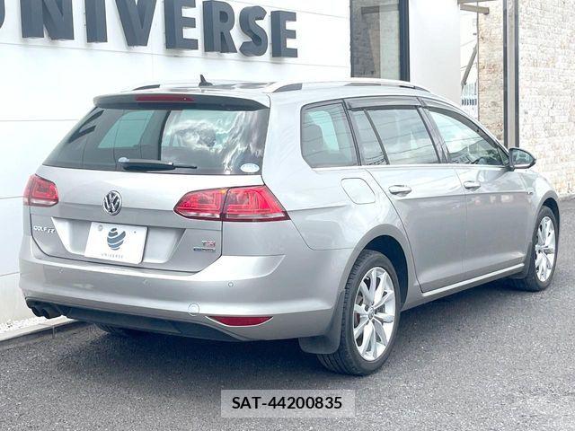 VolksWagen GOLF VARIANT 2014-03 8528216-17