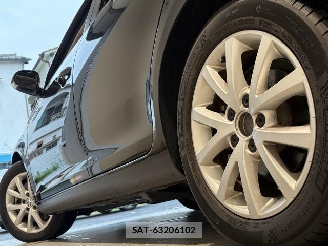 VolksWagen GOLF VARIANT 2012-07 8528217-11