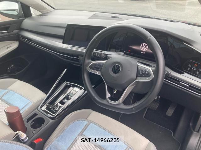 VolksWagen GOLF VARIANT 2023-03 8564096-16