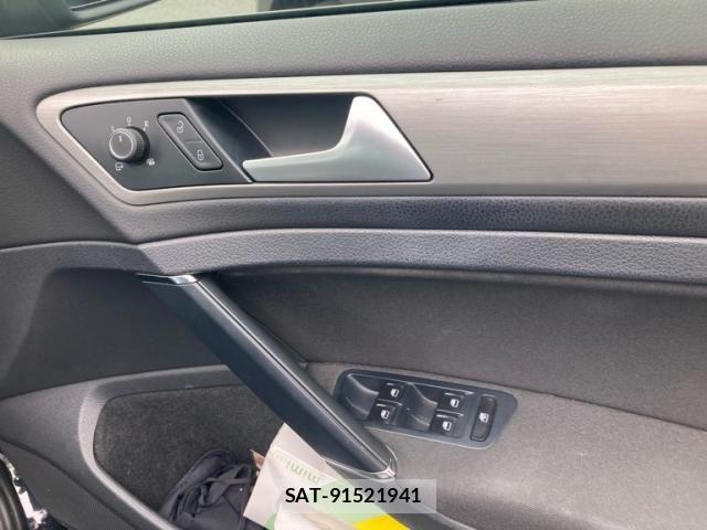 VolksWagen GOLF VARIANT 2015-05 8662413-14