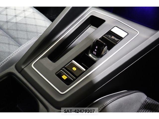 VolksWagen GOLF VARIANT 2022-08 8667143-24