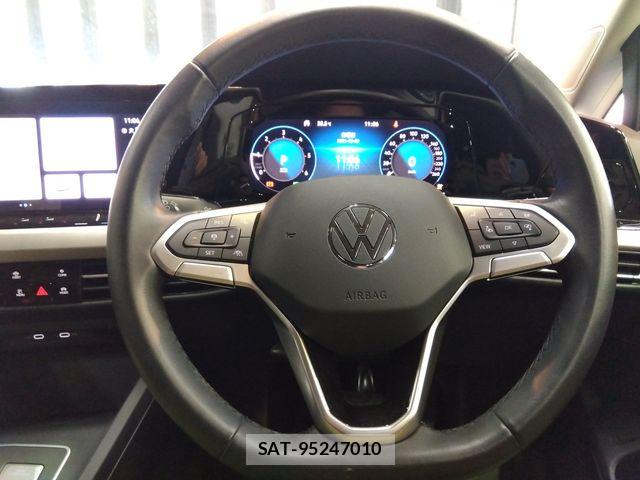 VolksWagen GOLF VARIANT 2024-08 8662409-11