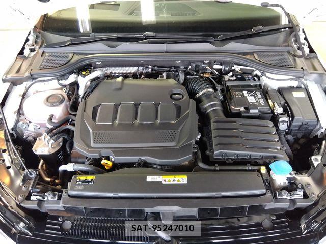 VolksWagen GOLF VARIANT 2024-08 8662409-13