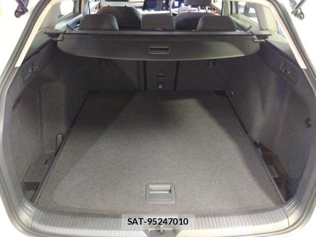 VolksWagen GOLF VARIANT 2024-08 8662409-14