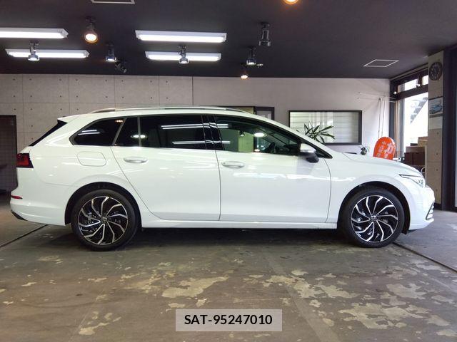 VolksWagen GOLF VARIANT 2024-08 8662409-3