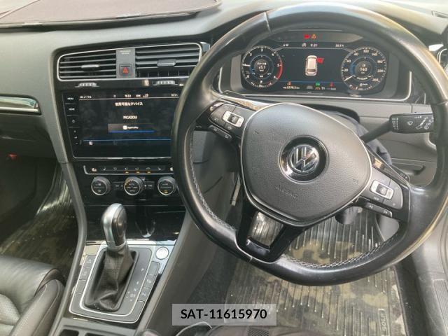 VolksWagen GOLF VARIANT 2019-08 8667146-12