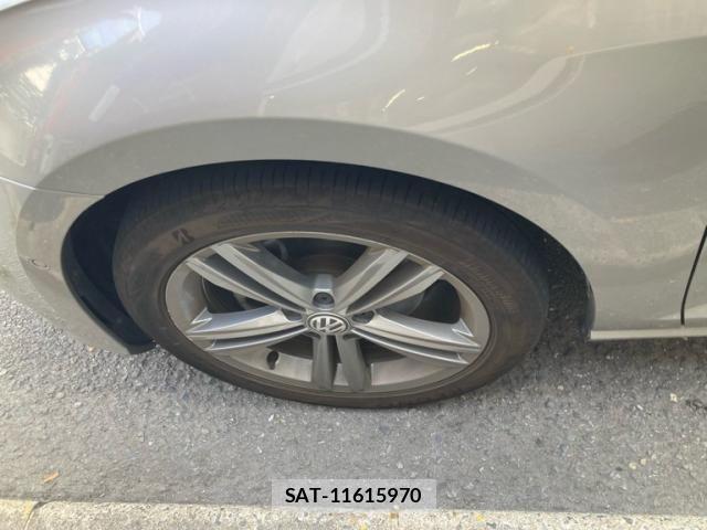 VolksWagen GOLF VARIANT 2019-08 8667146-6