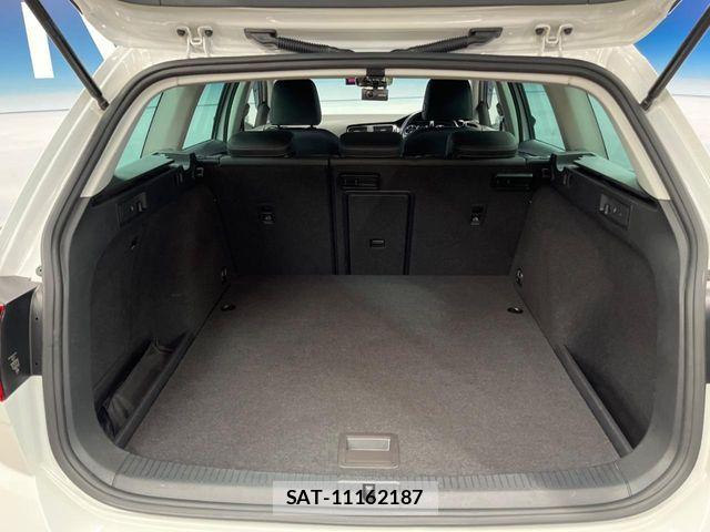 VolksWagen GOLF VARIANT 2019-08 8667144-10
