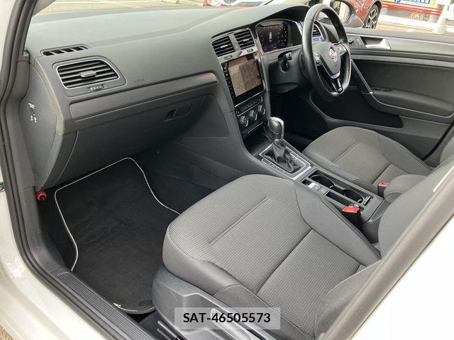 VolksWagen GOLF VARIANT 2019-07 8686930-10