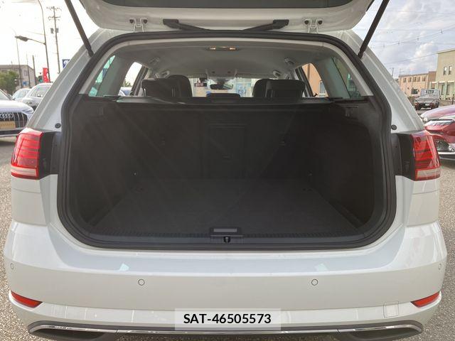VolksWagen GOLF VARIANT 2019-07 8686930-15